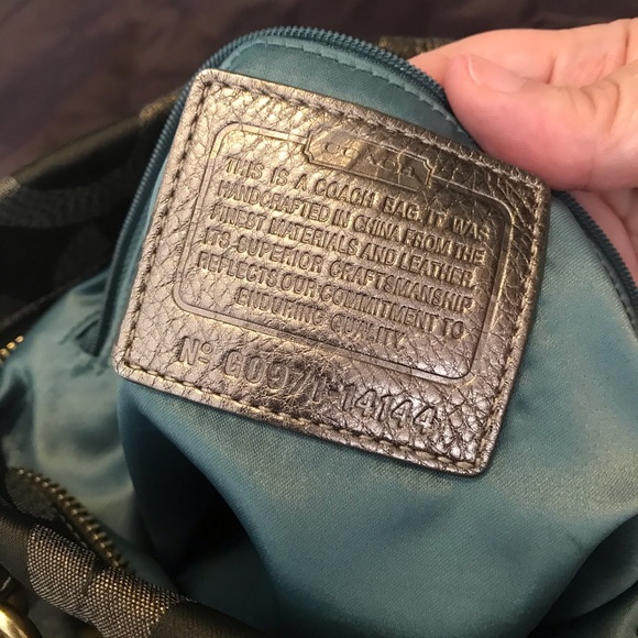 Opt Art Lurex Brooke Olive & Gold Hobo Bag - Picture 4 of 8